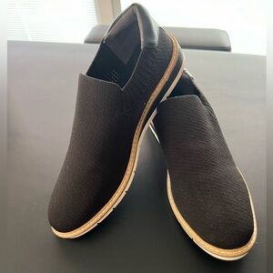 New condition. Worn around the house but didn’t like the fit.